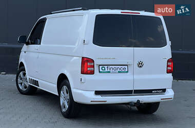 Грузовой фургон Volkswagen Transporter 2017 в 