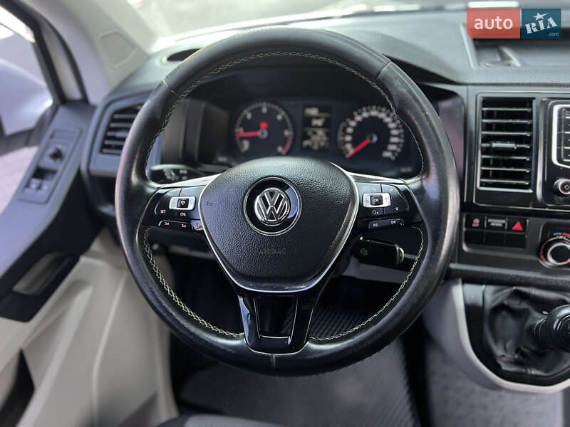 Грузовой фургон Volkswagen Transporter 2017 в Киеве