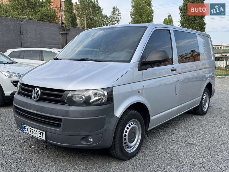 Вантажопасажирський фургон Volkswagen Transporter 2011 в Хмельницькому
