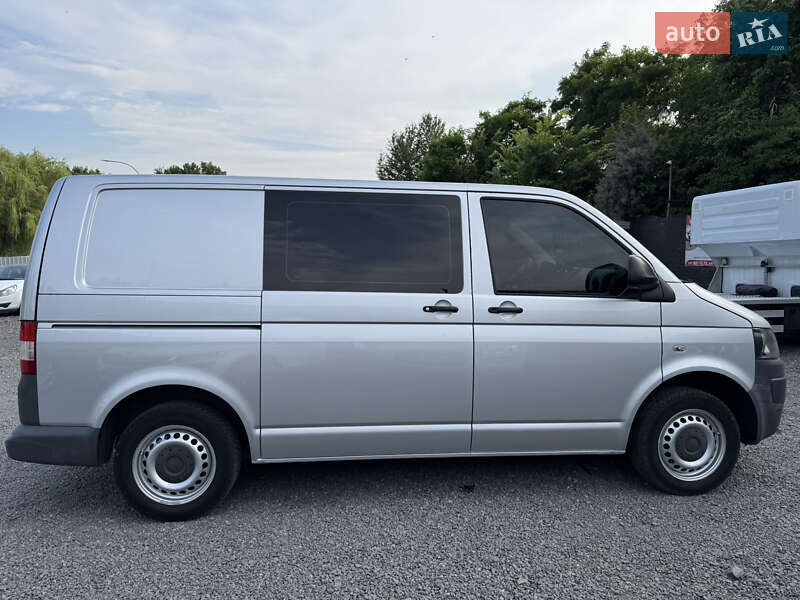 Вантажопасажирський фургон Volkswagen Transporter 2011 в Хмельницькому