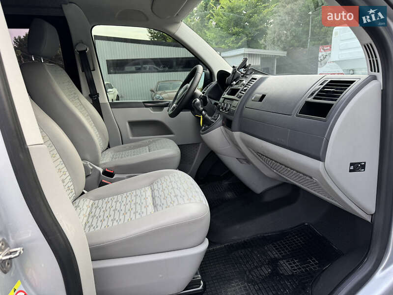 Вантажопасажирський фургон Volkswagen Transporter 2011 в Хмельницькому