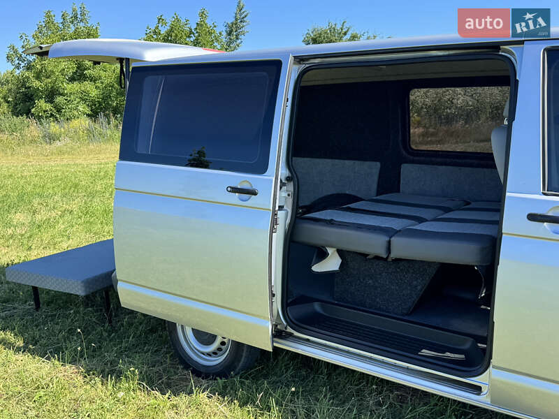 Вантажопасажирський фургон Volkswagen Transporter 2011 в Хмельницькому