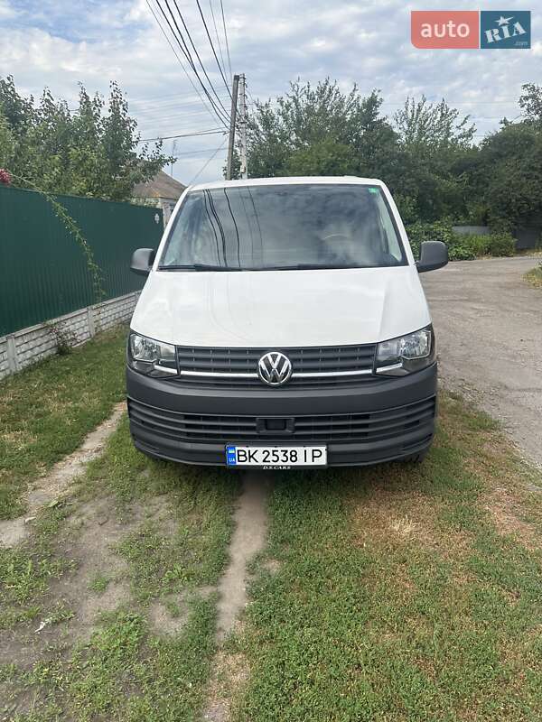 Минивэн Volkswagen Transporter 2018 в Узине