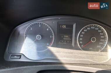 Грузовой фургон Volkswagen Transporter 2011 в 