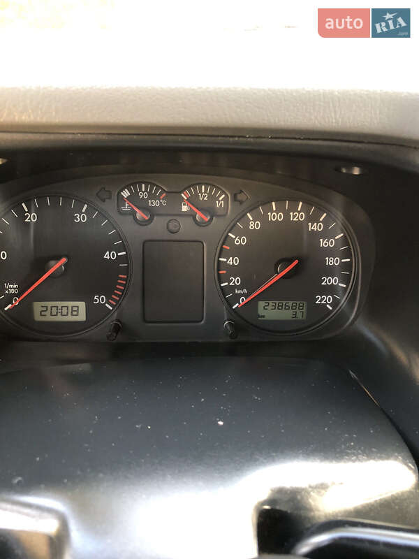 Минивэн Volkswagen Transporter 2001 в Киеве
