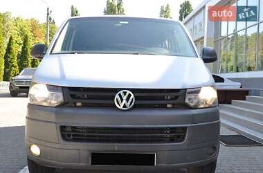 Минивэн Volkswagen Transporter 2010 в 