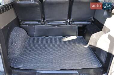 Минивэн Volkswagen Transporter 2010 в 