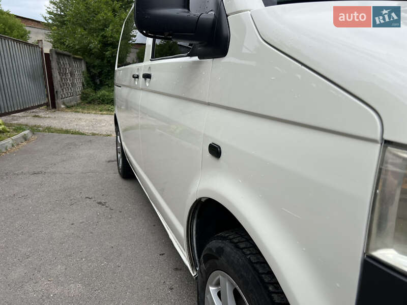 Минивэн Volkswagen Transporter 2003 в Каменец-Подольском