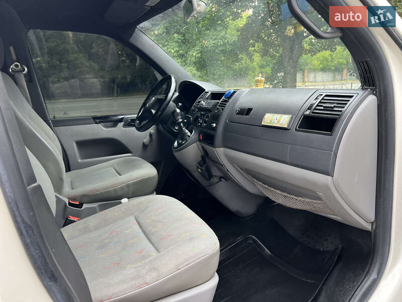 Минивэн Volkswagen Transporter 2003 в Каменец-Подольском