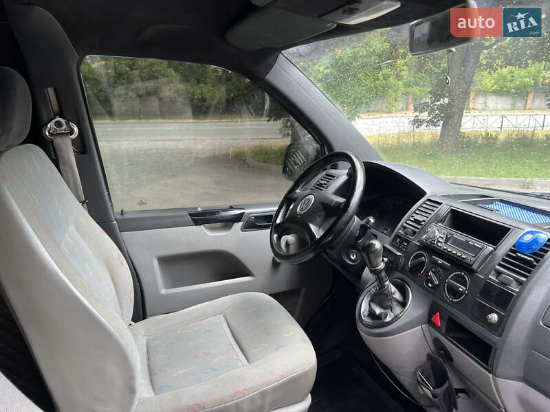 Минивэн Volkswagen Transporter 2003 в Каменец-Подольском