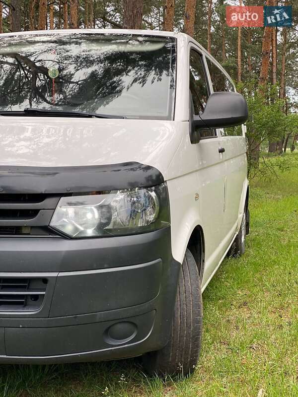 Минивэн Volkswagen Transporter 2015 в Седлище