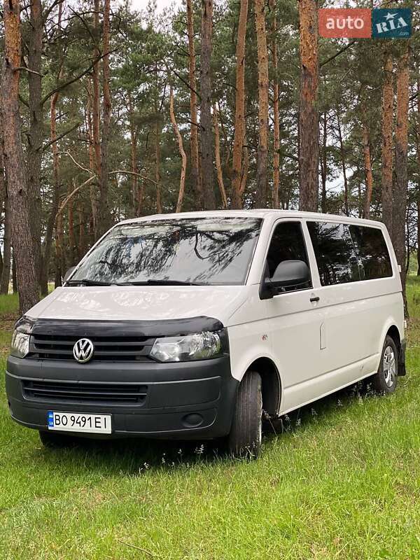 Минивэн Volkswagen Transporter 2015 в Седлище