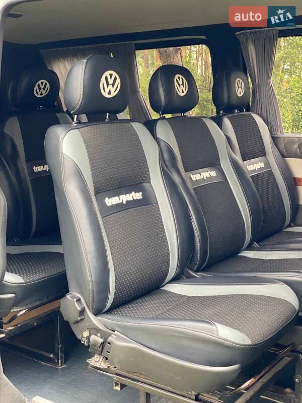 Минивэн Volkswagen Transporter 2015 в Седлище