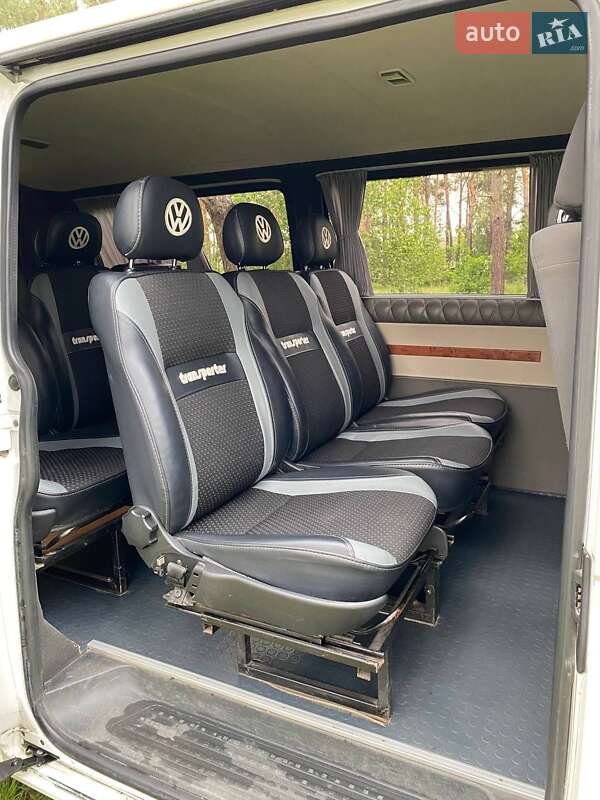 Минивэн Volkswagen Transporter 2015 в Седлище