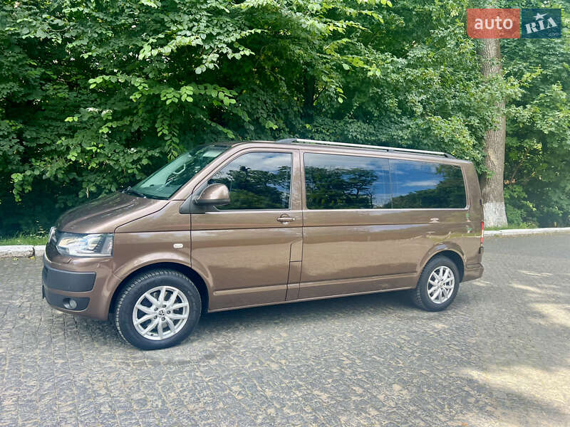 Минивэн Volkswagen Transporter 2013 в 