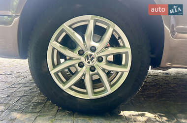 Минивэн Volkswagen Transporter 2013 в 