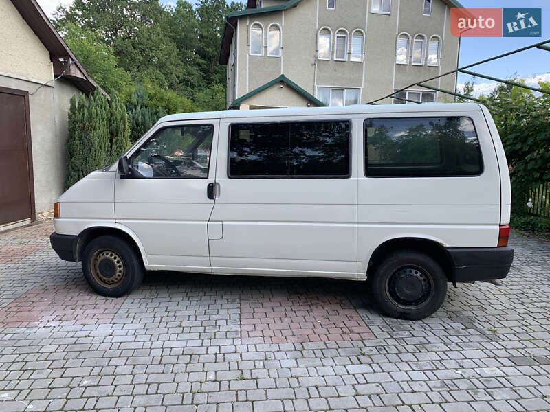 Минивэн Volkswagen Transporter 1996 в Долине