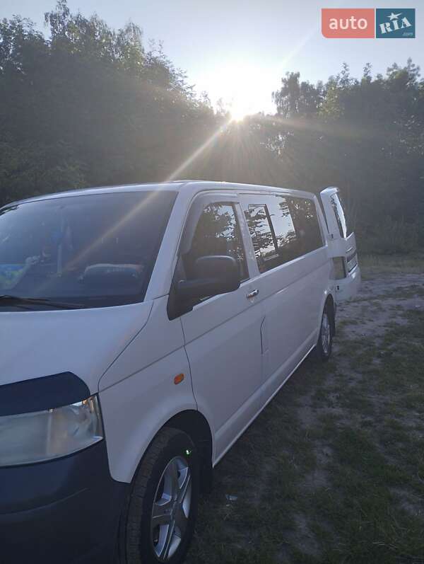 Мінівен Volkswagen Transporter 2006 в Чорткові