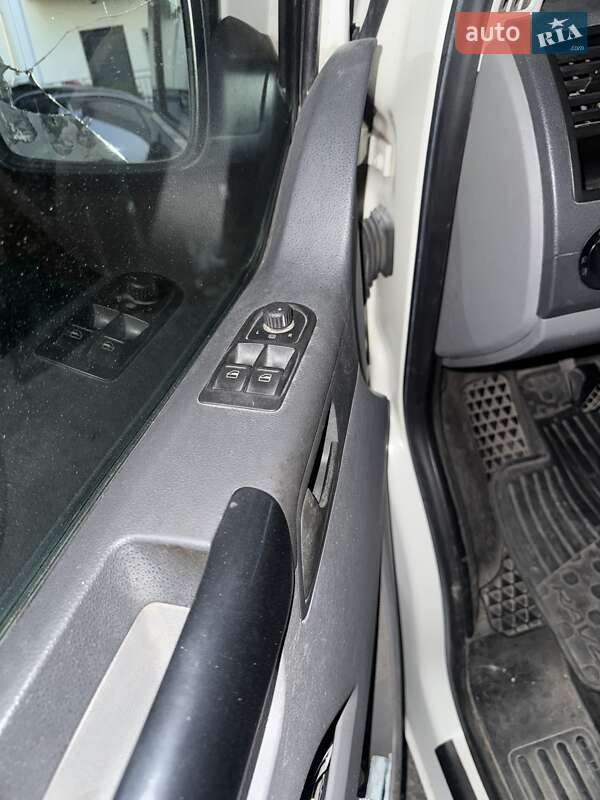 Грузовой фургон Volkswagen Transporter 2004 в Киеве