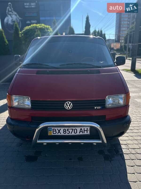 Минивэн Volkswagen Transporter 2000 в 