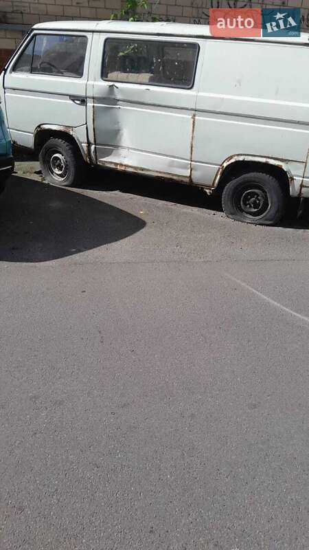 Минивэн Volkswagen Transporter 1988 в 
