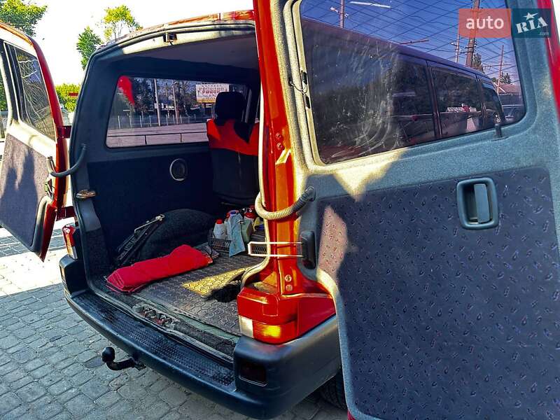 Мінівен Volkswagen Transporter 2000 в Хмельницькому