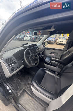 Минивэн Volkswagen Transporter 2012 в 
