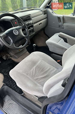 Минивэн Volkswagen Transporter 2000 в 