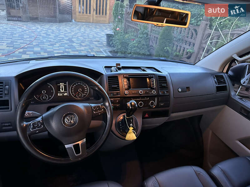 Минивэн Volkswagen Transporter 2015 в Ивано-Франковске