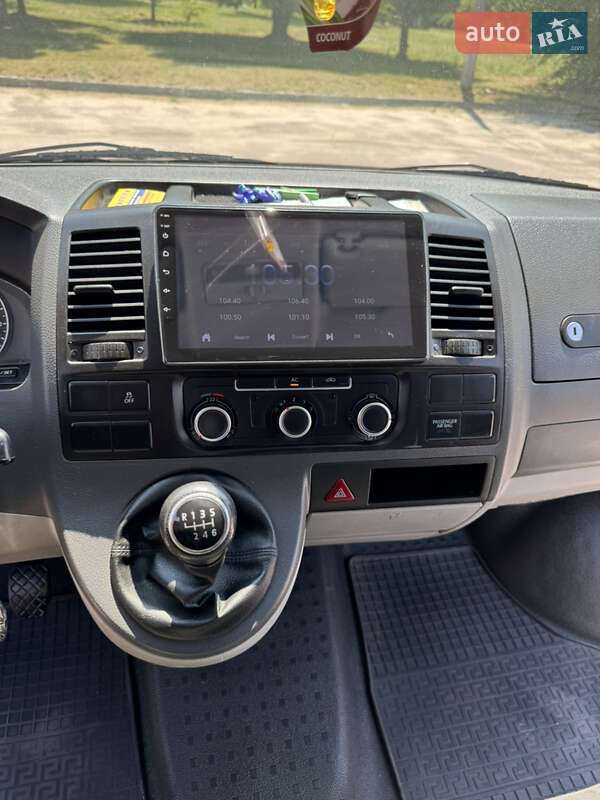 Мінівен Volkswagen Transporter 2012 в Верхньодніпровську