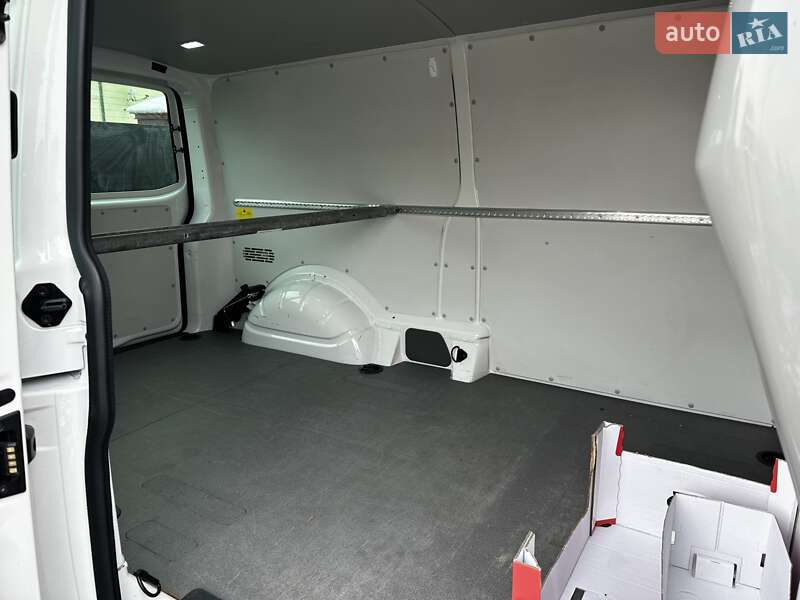 Грузовой фургон Volkswagen Transporter 2020 в Львове