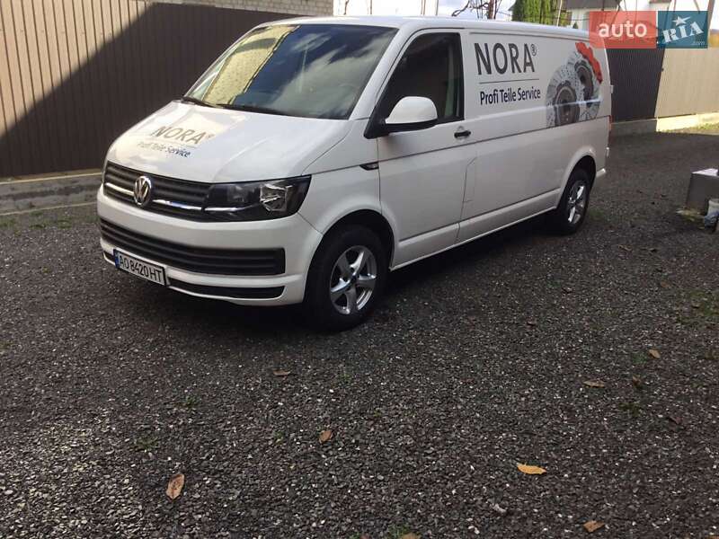 Вантажний фургон Volkswagen Transporter 2017 в 