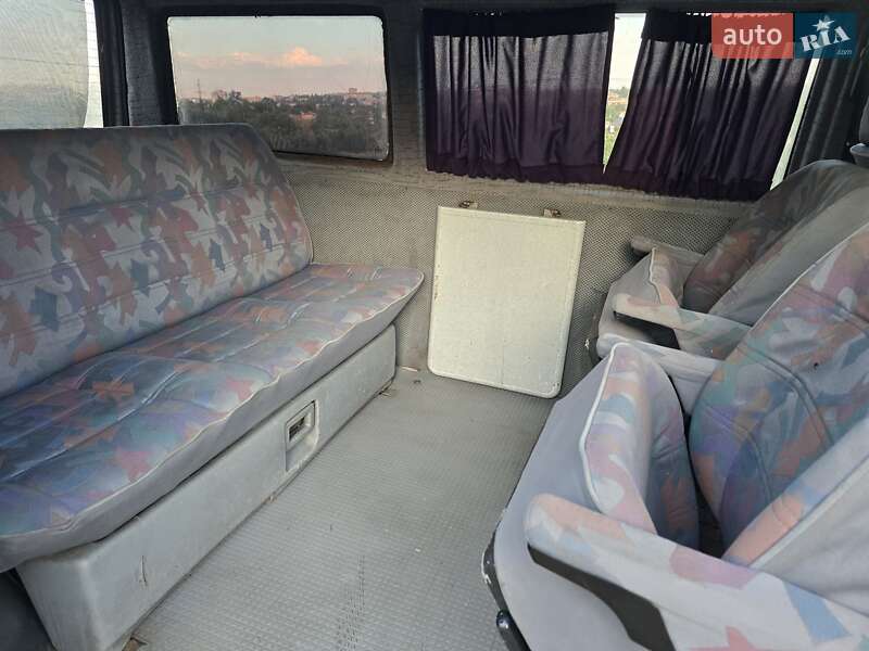 Минивэн Volkswagen Transporter 1999 в Кривом Роге