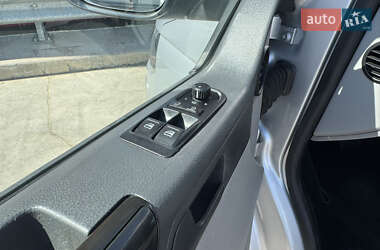 Минивэн Volkswagen Transporter 2012 в 