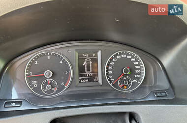 Минивэн Volkswagen Transporter 2012 в 
