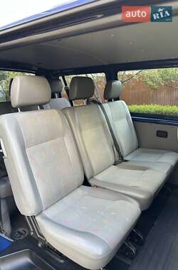Минивэн Volkswagen Transporter 2009 в 
