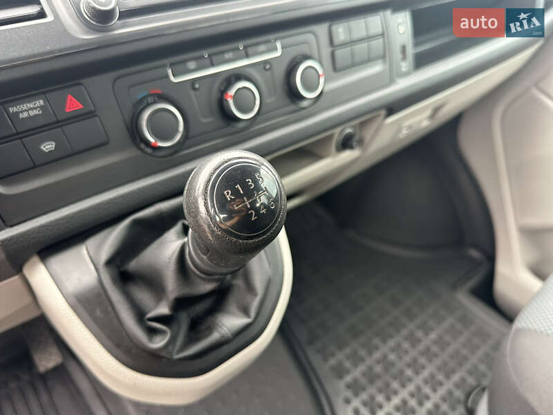 Мінівен Volkswagen Transporter 2019 в Києві