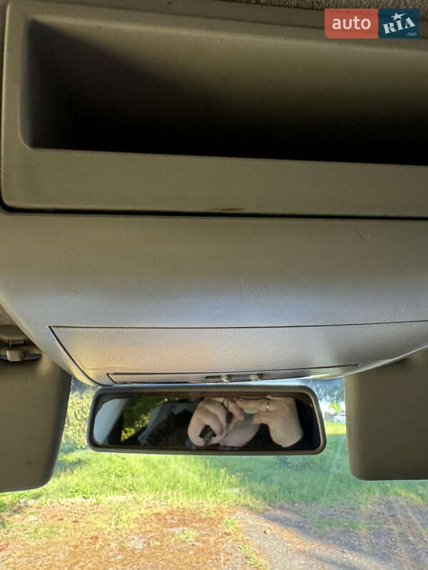 Мінівен Volkswagen Transporter 2004 в Стрию