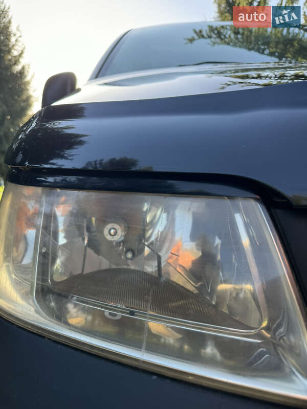 Мінівен Volkswagen Transporter 2004 в Стрию