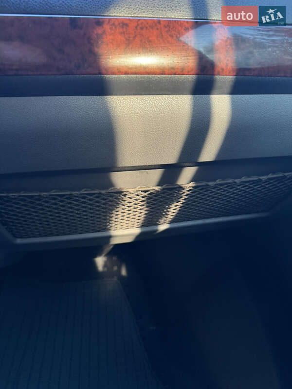 Мінівен Volkswagen Transporter 2004 в Стрию