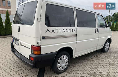 Минивэн Volkswagen Transporter 2000 в 