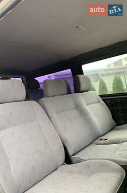 Минивэн Volkswagen Transporter 2000 в 
