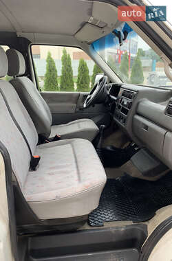 Минивэн Volkswagen Transporter 2000 в 