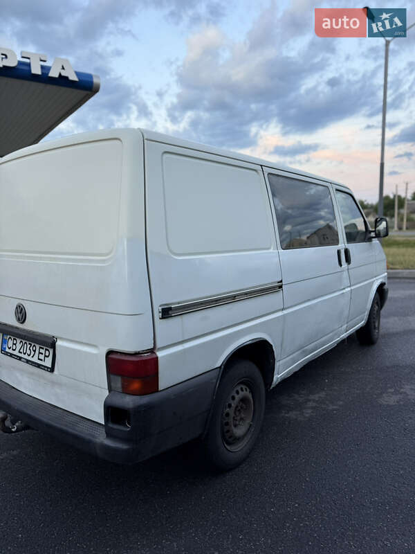 Грузовой фургон Volkswagen Transporter 2000 в Смеле