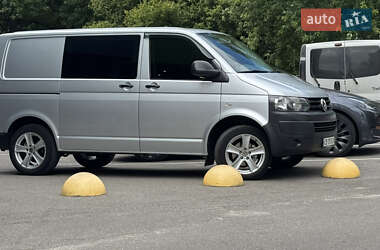 Вантажопасажирський фургон Volkswagen Transporter 2014 в Чернігові