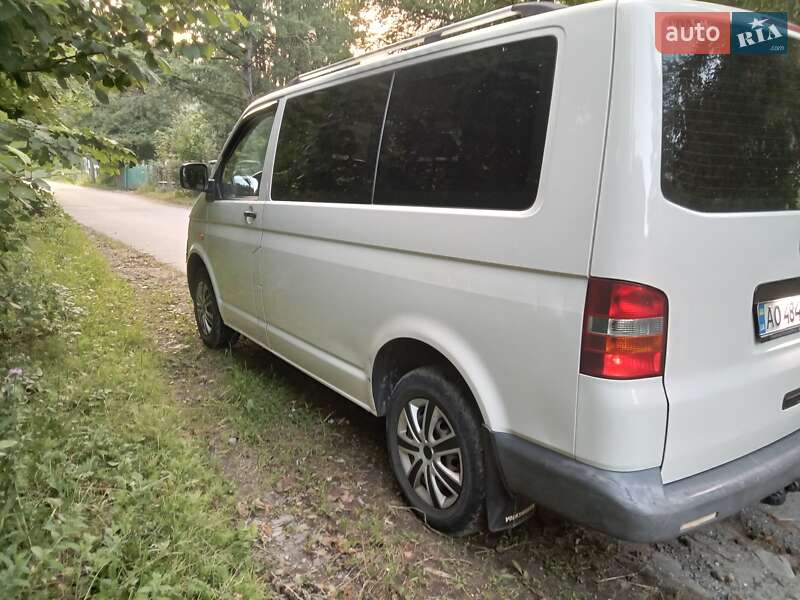 Минивэн Volkswagen Transporter 2004 в Рахове