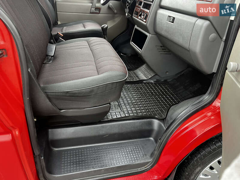 Минивэн Volkswagen Transporter 2001 в Чернигове