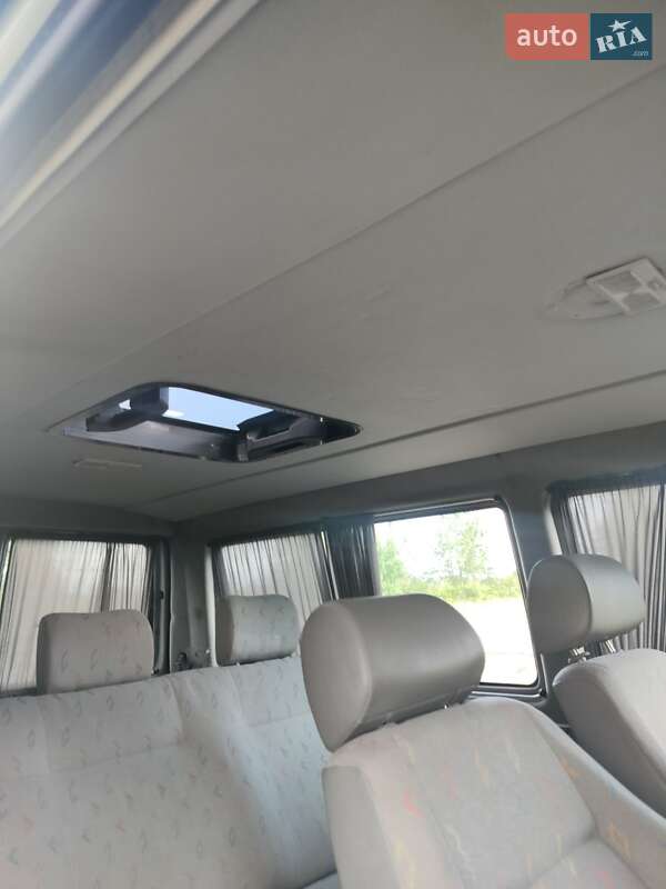 Минивэн Volkswagen Transporter 2003 в Рокитном