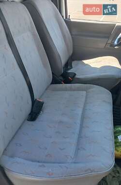 Минивэн Volkswagen Transporter 2000 в 