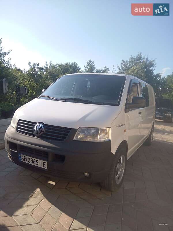 Грузопассажирский фургон Volkswagen Transporter 2006 в Баре